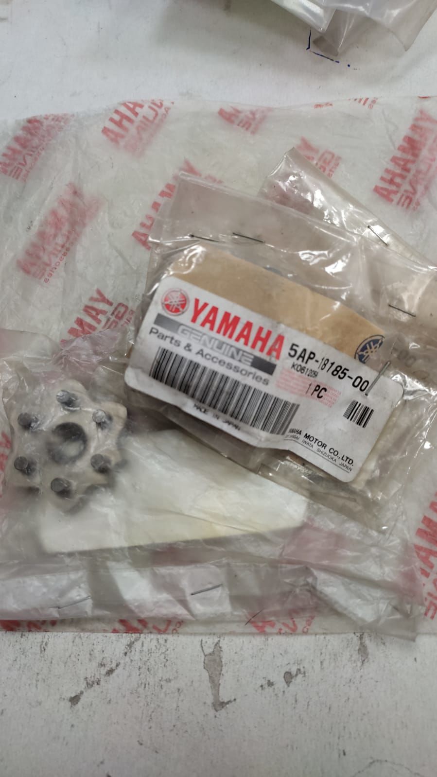 YAMAHA TTR 125cc ORİJİNAL VİTES DURDURUCU PARÇA 5AP-18185-00