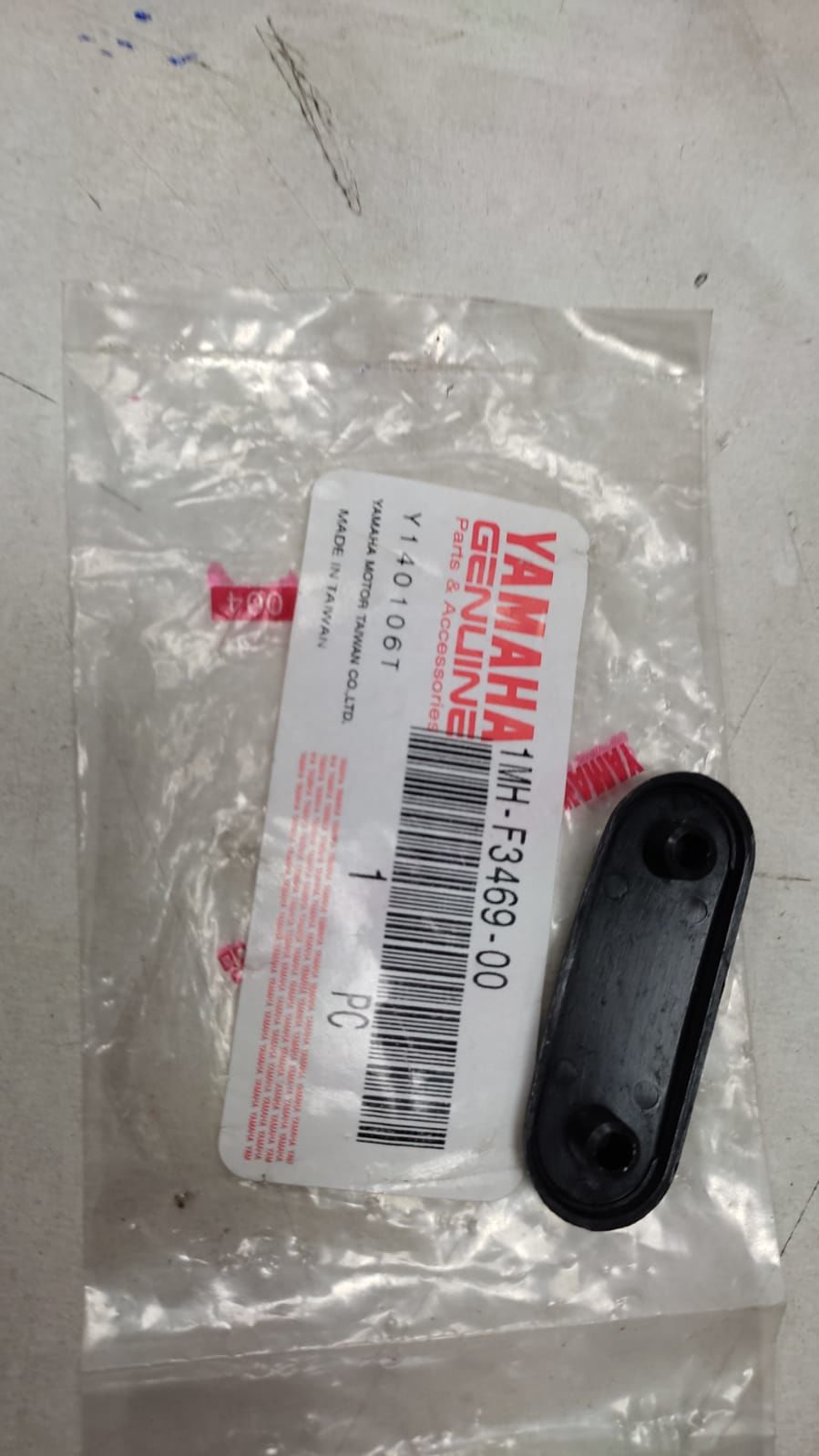 YAMAHA ZUMA 50/BWS 125cc ORİJİNAL DİREKSİYON VİDA ÜST KAPAĞI 1MH-F3469-00