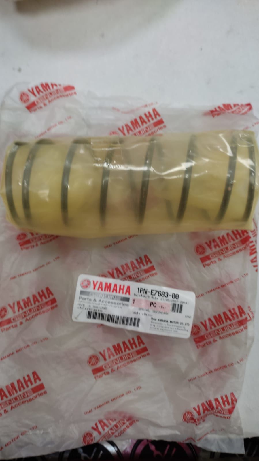 YAMAHA TRICITY 125cc ORİJİNAL ARKA VAYATÖR YAYI 1PN-E7683-00