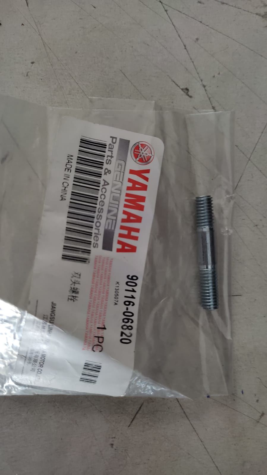 YAMAHA CRYPTON ORİJİNAL SİLİNDİR ÜST KAPAK CİVATA 90116-06820